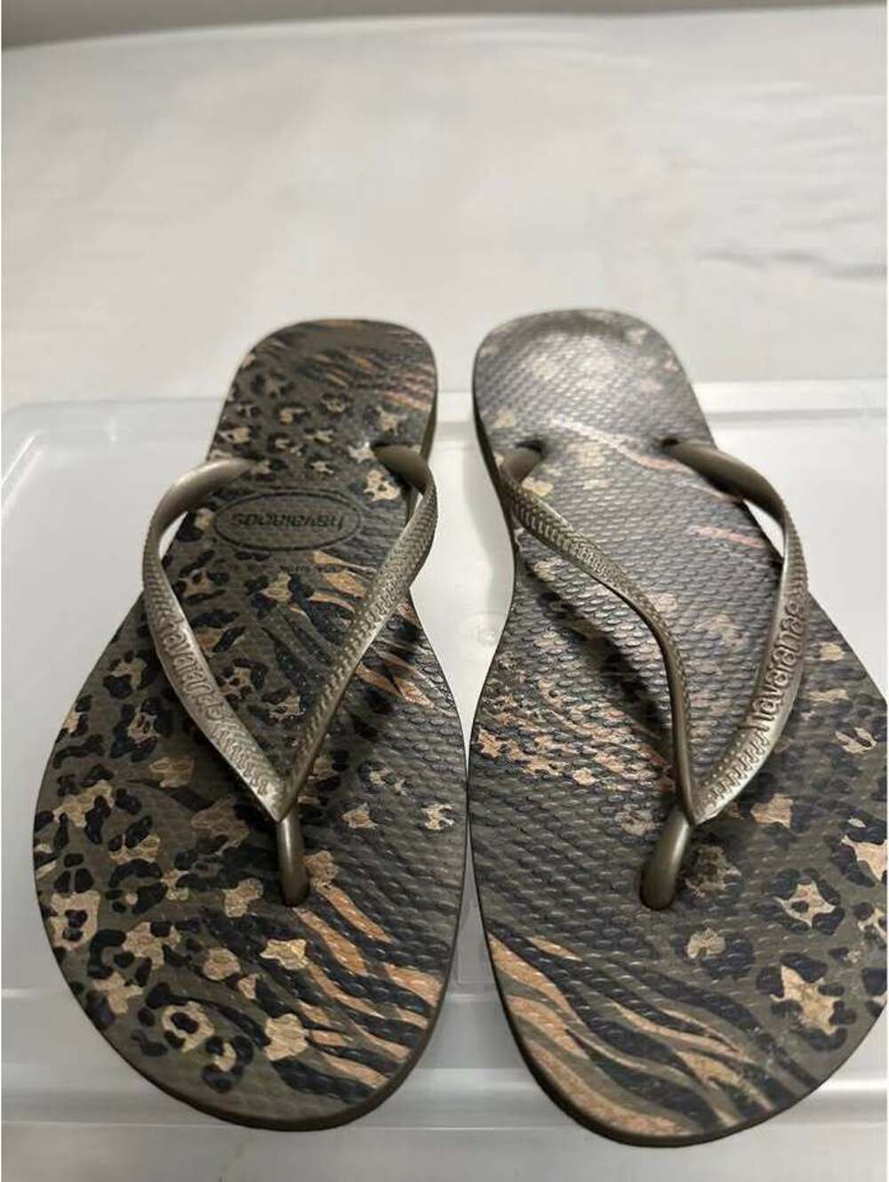 Havaianas Flip Flops Womens Size 39
Used Like New $20